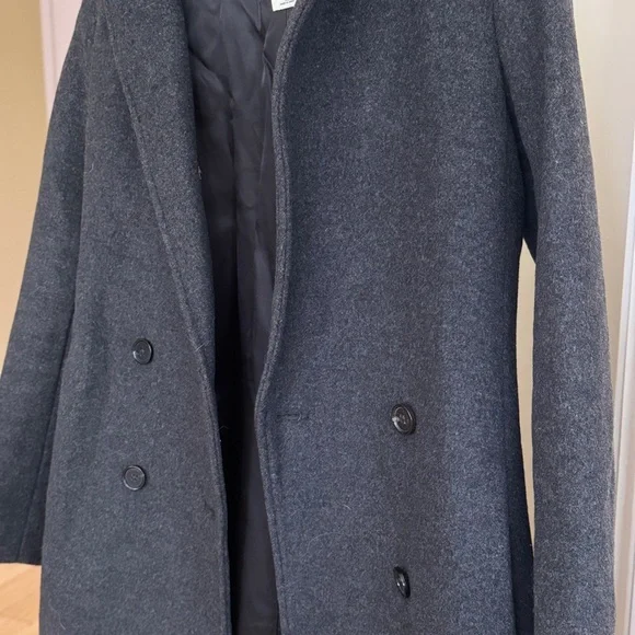Classic Gray Double-Breasted Coat - Picture 2 of 6